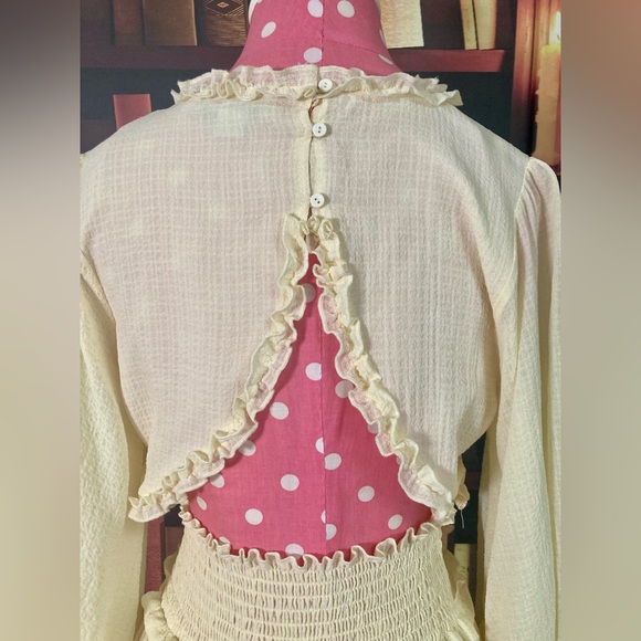 Crème Spring Dress - Picture 3 of 5